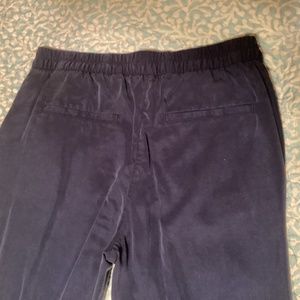 Gap navy pant size small - stretch at back.